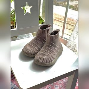 Zara shoes unisex 8c